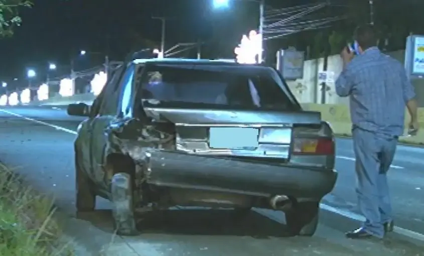 Automovilista en la Avenida Jerusalem