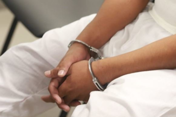Taxista condenado a 31 años por violar a menor