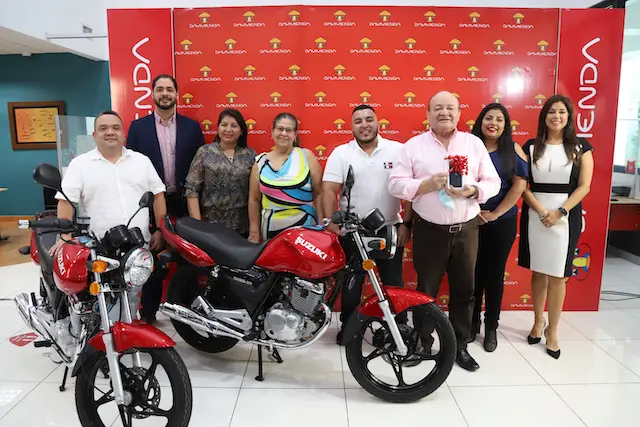 Entrega Premios 2do Sorteo Ahorromanía del Banco Davivienda Salvadoreño S.A., en la Agencia Davivienda del Centro Financiero en Avenida Olímpica en San Salvador, el 3 de junio de 2022
Foto Banco Davivienda /Salvador Melendez