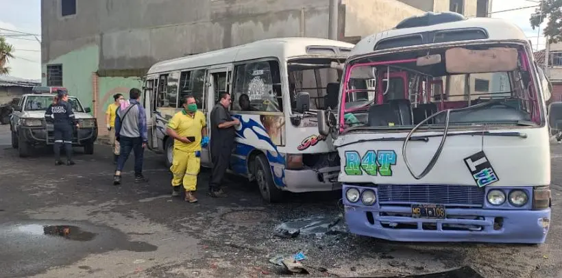 Choque de microbuses