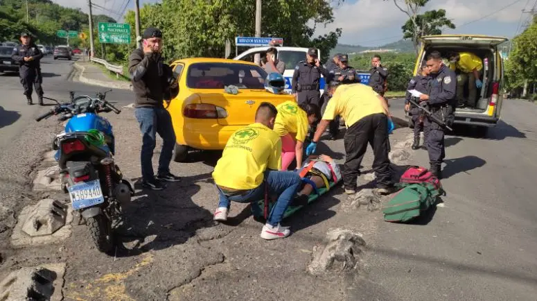 Una joven de 20 años y embarazada