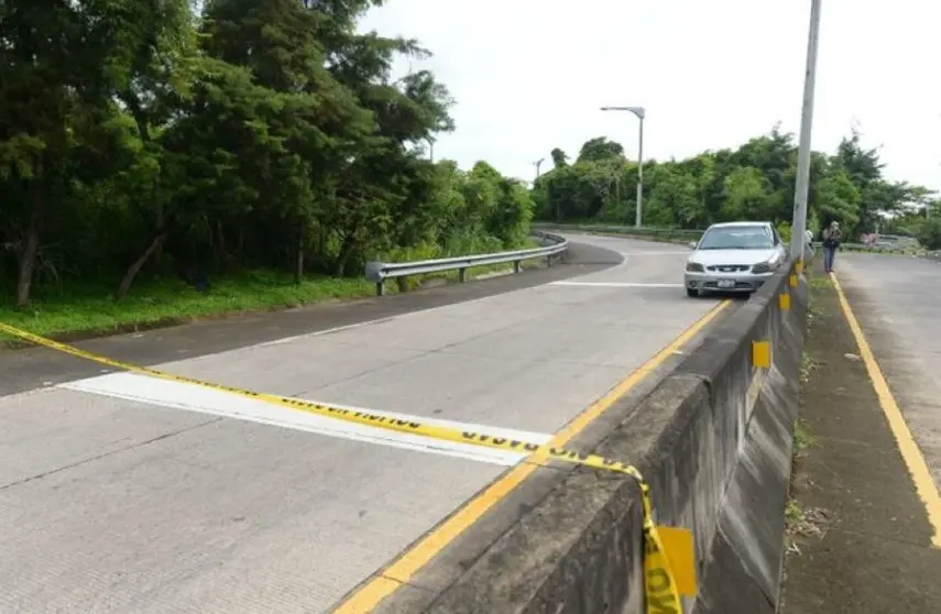 Dos cuerpos en bulevar Monseño Romero