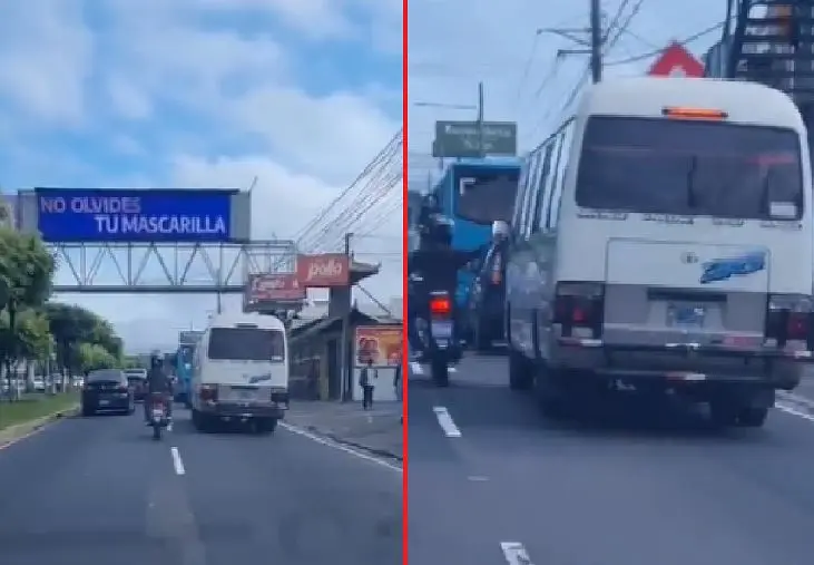 Motociclista golpea el espejo de microbús