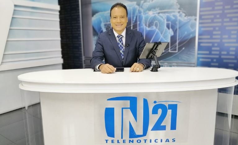 Oswaldo Ruiz presentador