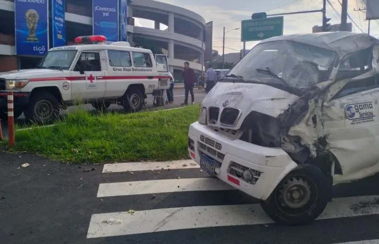 Cinco lesionados en bulevar Cancillería