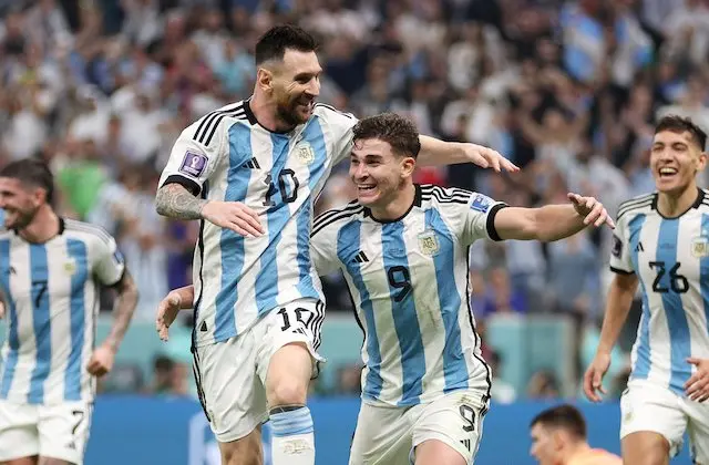 Messi y Álvarez 2022 Semifinal