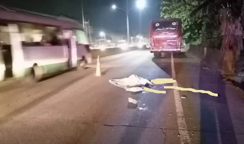 Hombre se lanzó a bus de la ruta 10