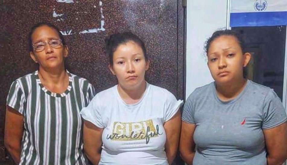 Tres mujeres capturadas