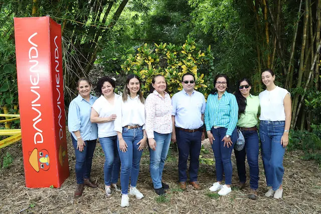 Firma de Convenio Avícola y Fideicomiso Walter Soundy en la Finca San Antonio El Quequeisque, en Santa Tecla, La Libertad, el sábado 26 de agosto de 2023.
Foto Banco Davivienda/ Salvador Melendez