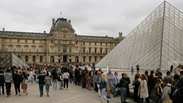 Palacio de Versalles Museo Louvre copia