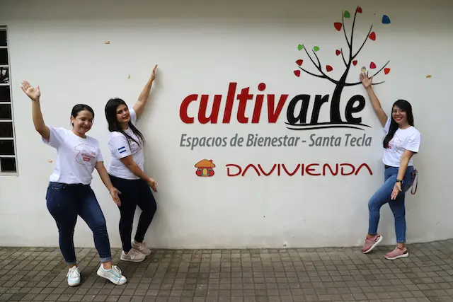 Celebracion del Dia del Nino en Cultivarte de Santa Tecla, con niños y adolescentes de Apopa y San Martin, donde voluntarios de Davivienda compartieron en diferentes actividades, realizado el 7 de octubre de 2023.
Foto Banco Davivienda/ Salvador Melendez