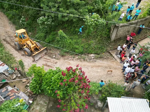 Mejoramiento de la calle principal de playa Poza Verde del Lago de Ilopango