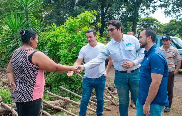 inicio del proyecto de equipamiento de un pozo de agua potable en caserío La Arenera, municipio de El Porvenir, Santa Ana