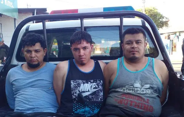 Kevin Mauricio Zelada Padilla, Juan Daniel Quijada Mejía, Ernesto Alexander López Aquino, hurto