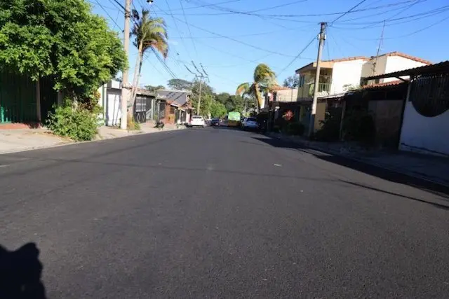 DOM RENUEVA CALLES EN MEJICANOS