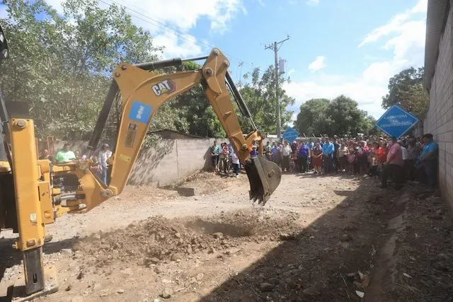 Inician mejoramiento vial en Tacuba, Ahuachapán