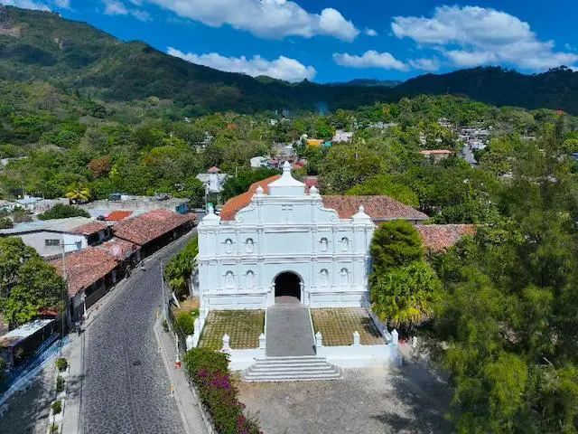 Renuevan calles del municipio de Panchimalco