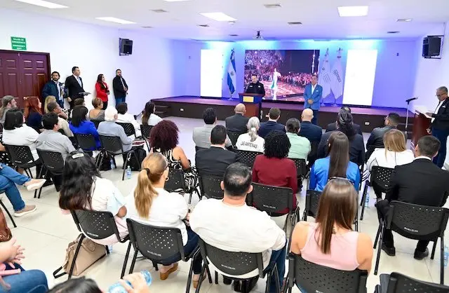 Migración nuevos ciudadanos salvadoreños