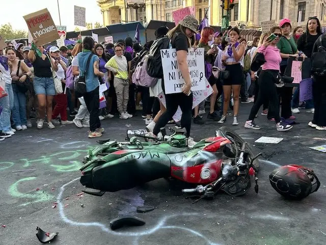 Moto CDMX Feministas