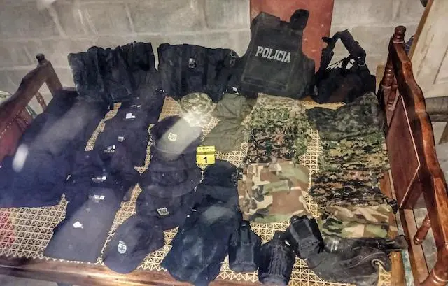 Cindy Aguilera, posesión y tenencia de drogas, uso y tenencia indebida de uniformes 2