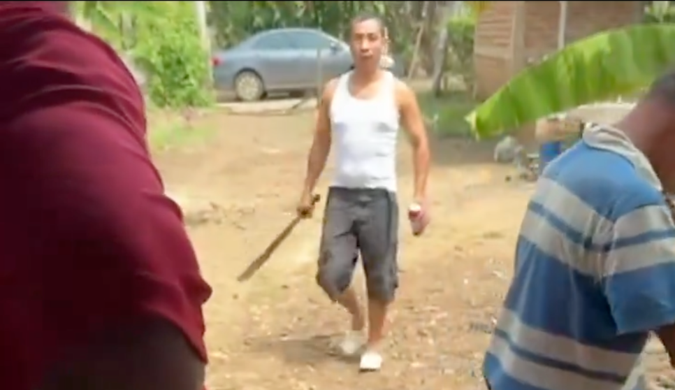 Ronny Donelio Zelada Severino, 37 años, amenazas.
