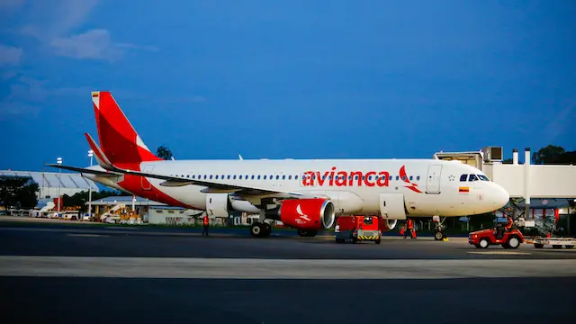 Inaguración vuelo Avianca ruta San Salvador Medellín