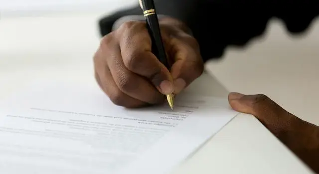 estafas documentos falsos falsedad documental ideológica