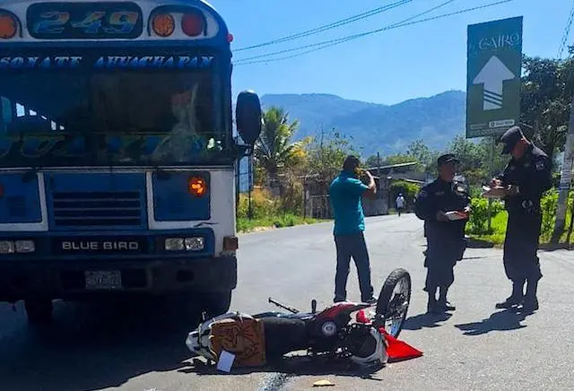 Motociclista fallecido atropellado por autobús