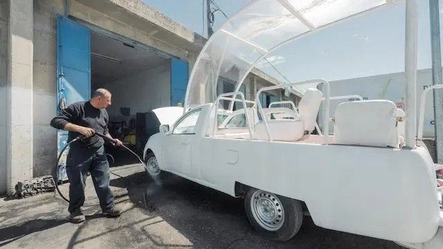 Papamóvil
