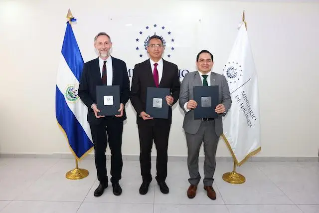 El Salvador y OLAF firman acuerdo de cooperación para el combate del fraude aduanero