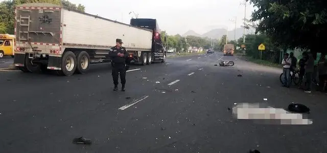 Motociclista fallecido en kilómetro 37 de carretera San Salvador Sonsonate 21-07-2025