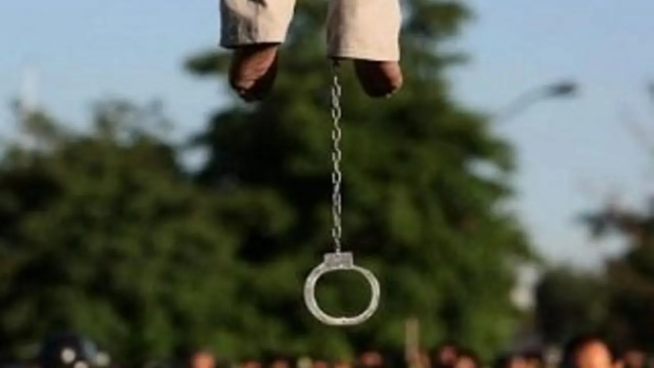 Ahorcdo por violador