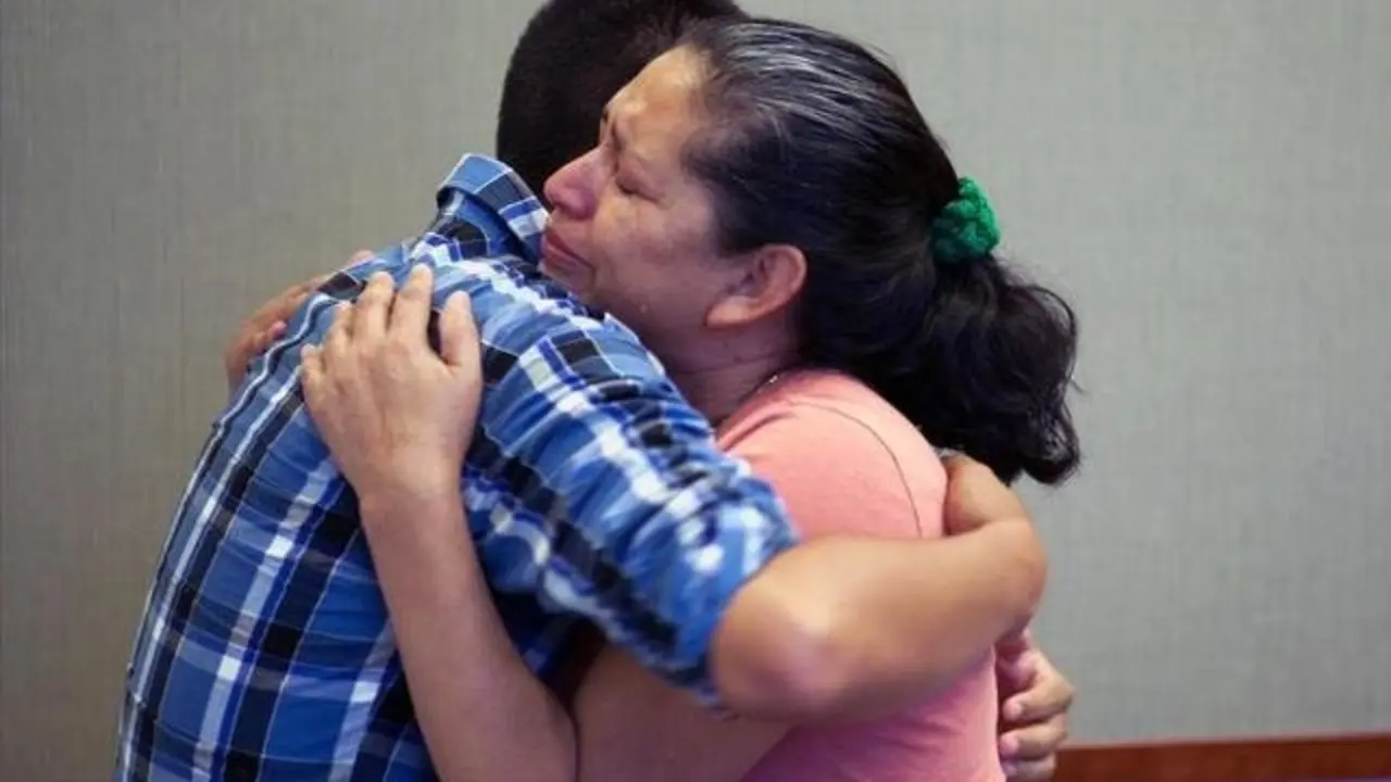 joven reencuentra madre3