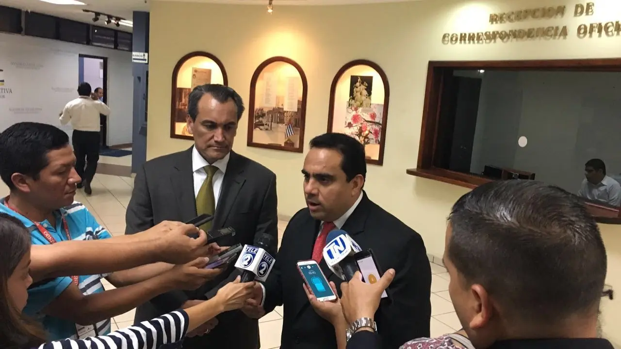 Atilio Benitez en Asamblea