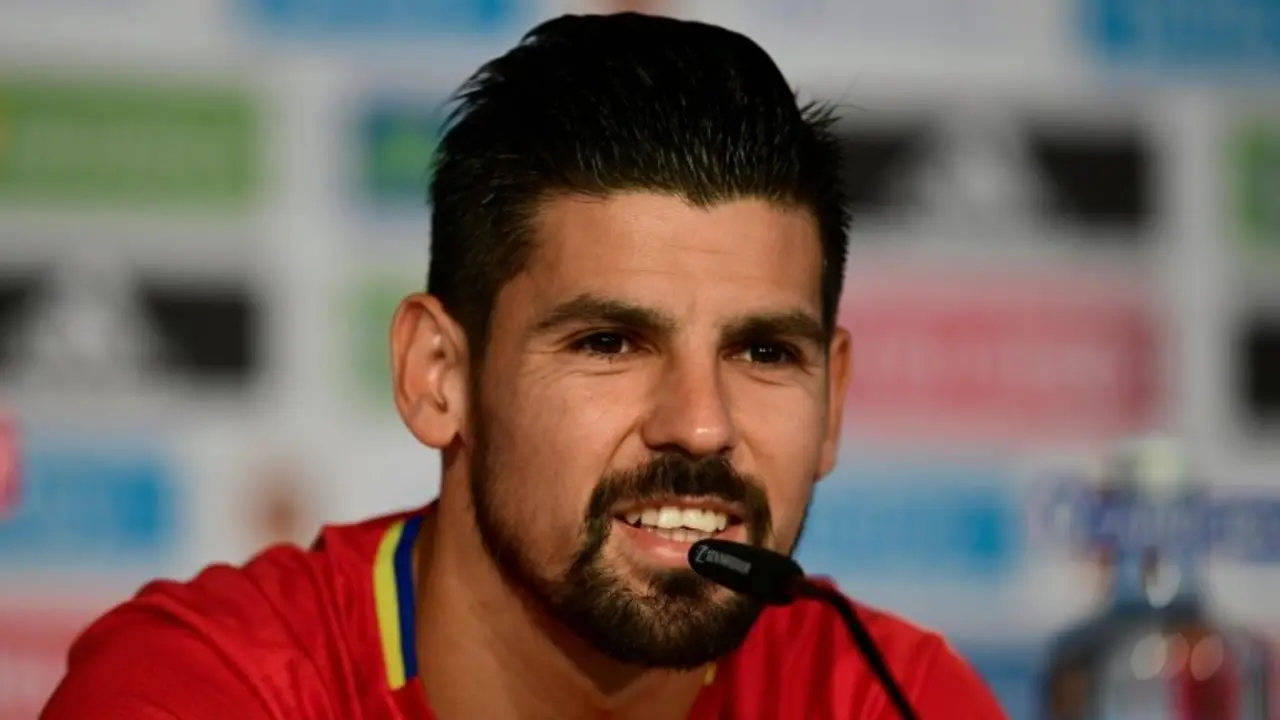 <p>El futbolista espa&ntilde;ol Nolito en una rueda de prensa en Saint-Martin-de-R&eacute;, Francia, el 24 de junio de 2016</p>