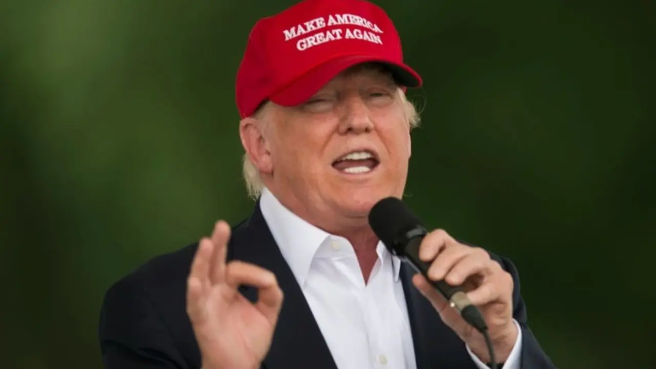 <p>El aspirante republicano Donald Trump, en un acto con motivo del d&iacute;a de los soldados ca&iacute;dos de Estados Unidos, el 29 de mayo en Washington</p>