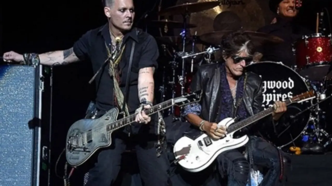 Joe Perry colapsa