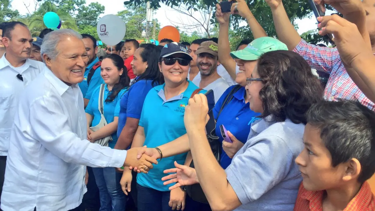 presidente Huiz&uacute;car2