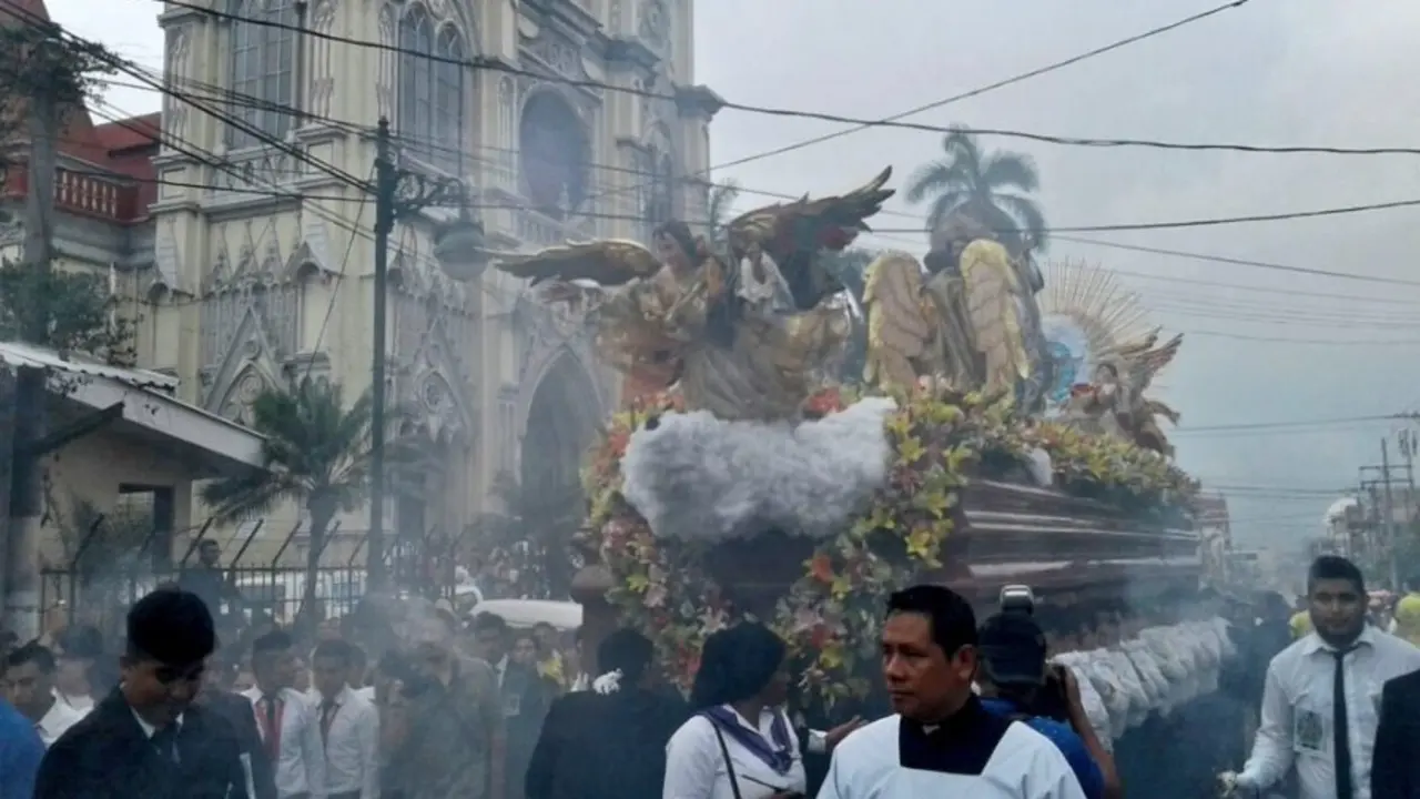 procesi&oacute;n Divino Salvador del Mundo2