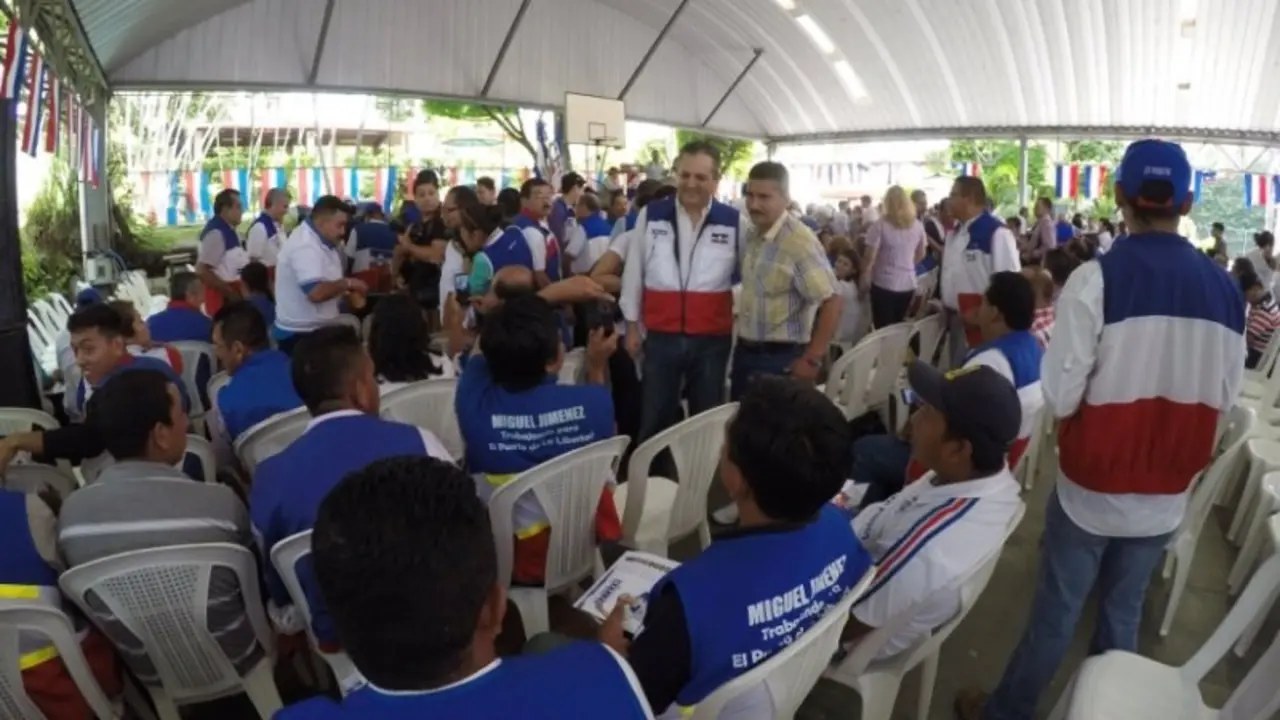 La gira nacionalista la integran los tres candidatos con sus respectivas planillas y el presidente saliente, Jorge Velado. / Foto Edwin Zamora.