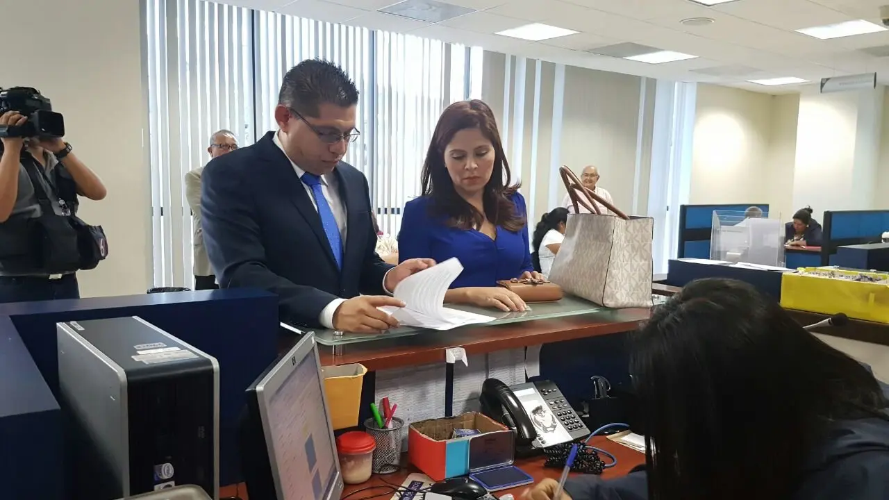 abogada BErta de LE&ograve;n