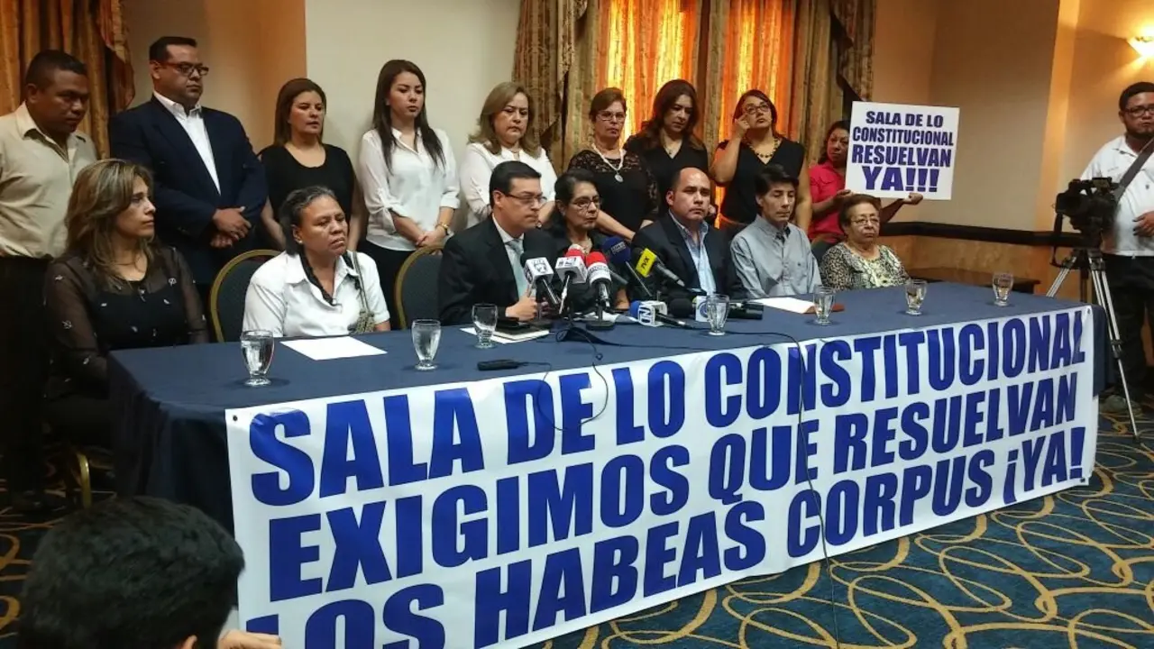 familiares de militares