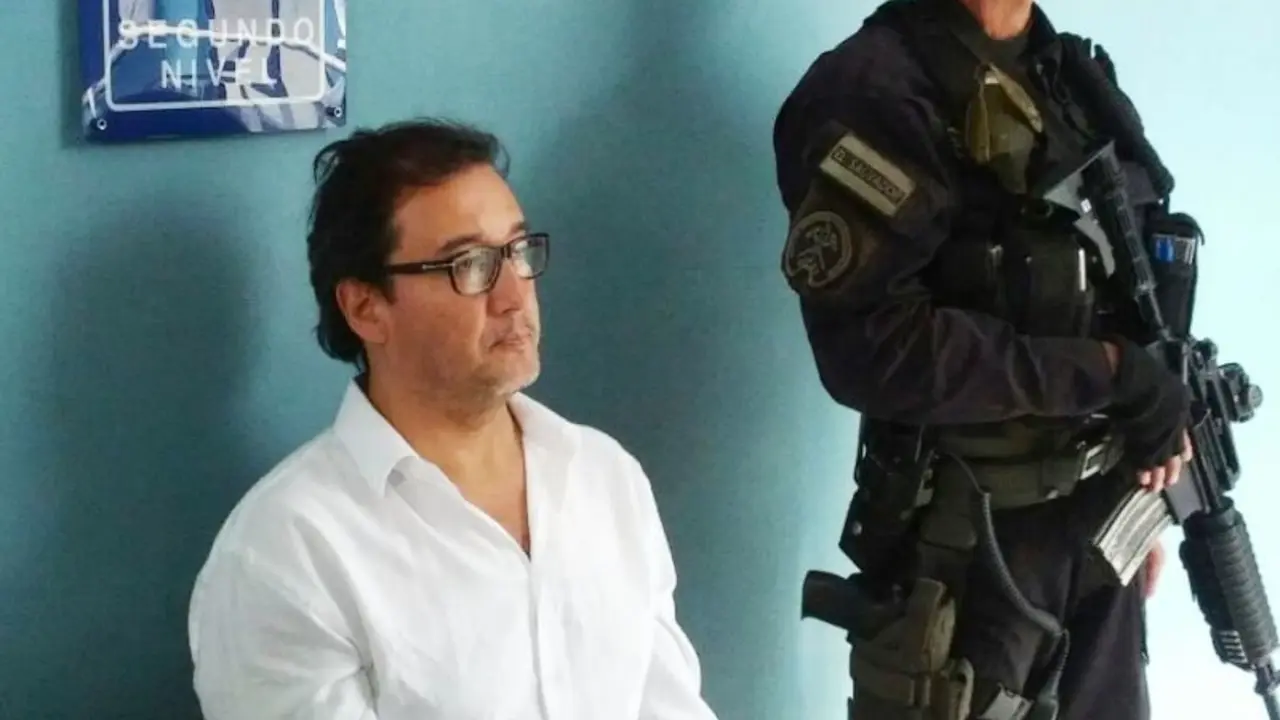 Foto de archivo del exfiscal general, Luis Mart&iacute;nez.