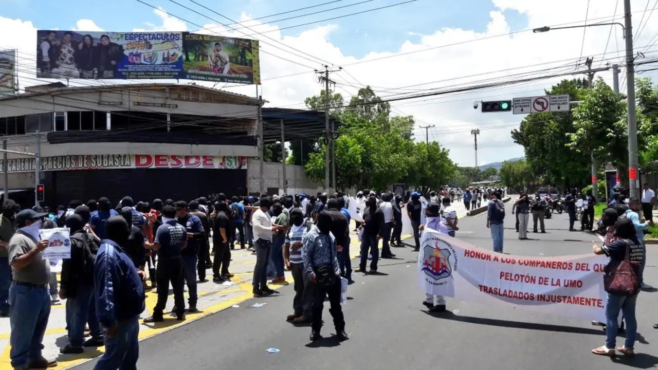 Protesta polic&iacute;as