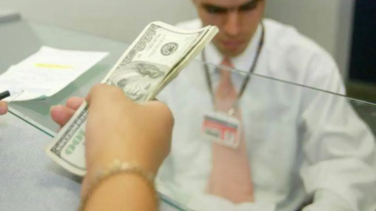 Sacar dinero del banco