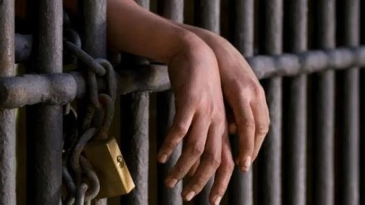 Mujer en la c&aacute;rcel