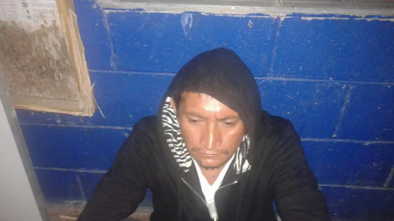 hombre detenido por golpear a su madre