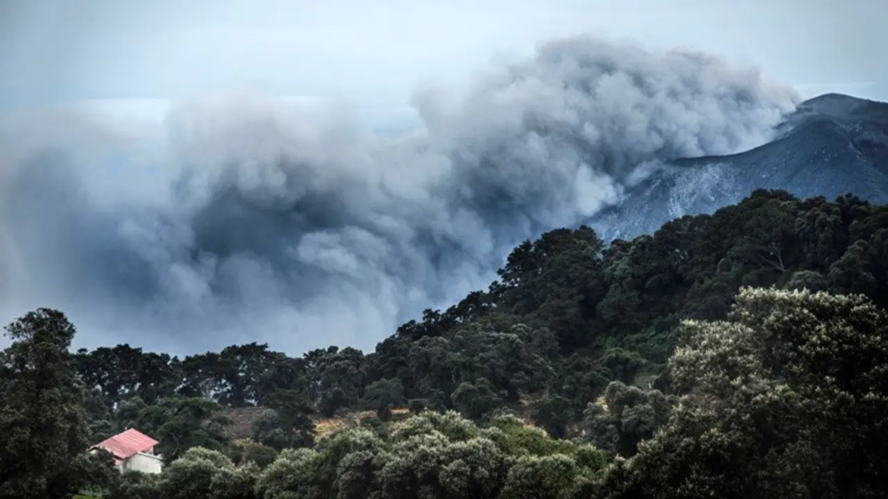 Volc&aacute;n Turrialba de Costa Rica 