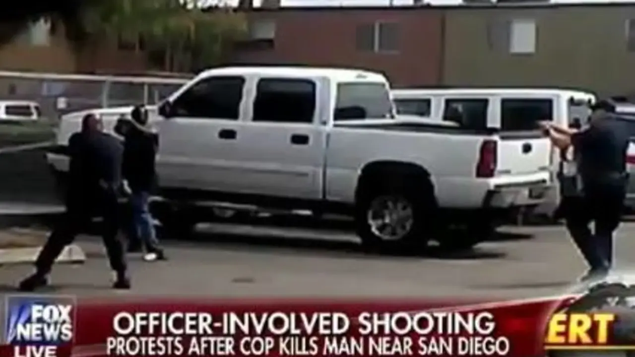 Polic&iacute;a mata a hombre negro en California