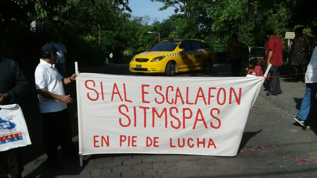 protesta por el escalaf&oacute;n